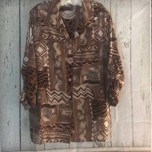 Perfect summer top. Light weight and silky.